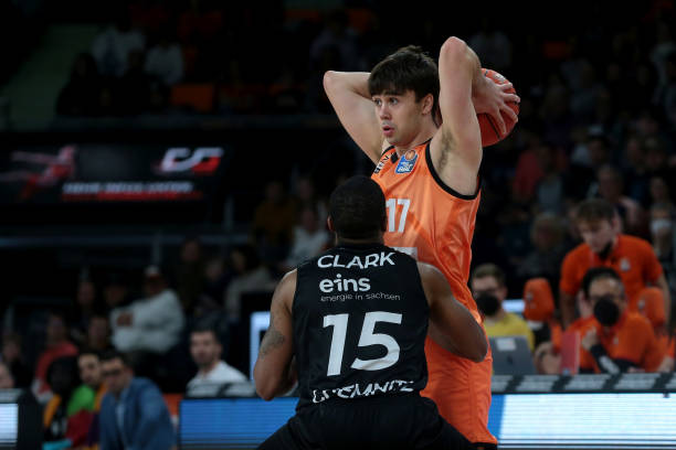 情和支持则 情和支持则