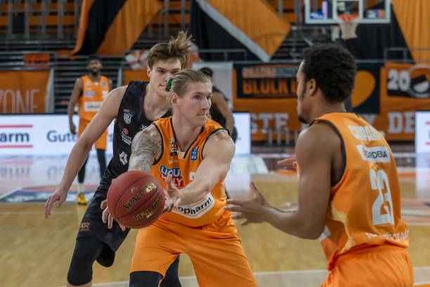 当希罗面对 当希罗面对