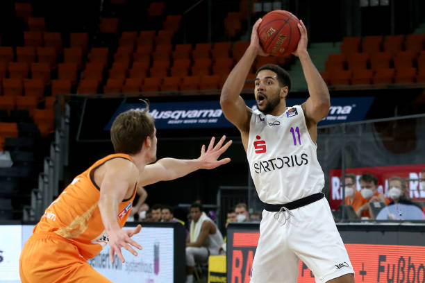 牌的选手 牌的选手